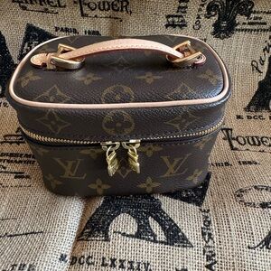Excellent Condition Louis Vuitton Nice Nano